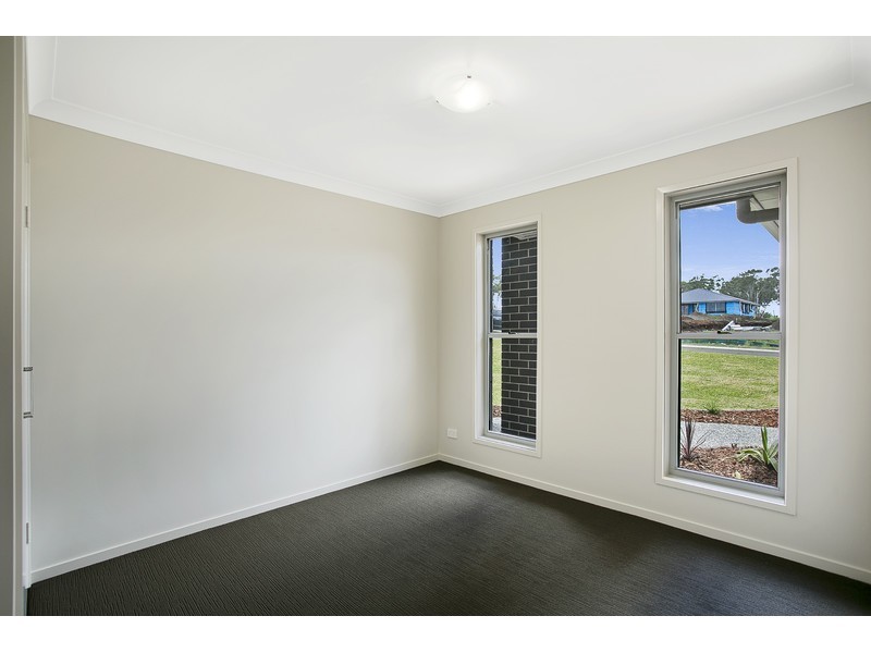 11 Maculan Crescent, Westbrook QLD 4350