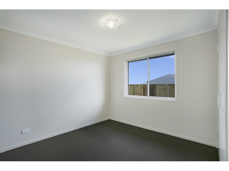 11 Maculan Crescent, Westbrook QLD 4350