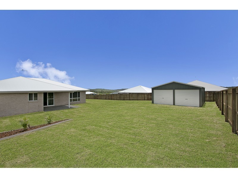 11 Maculan Crescent, Westbrook QLD 4350