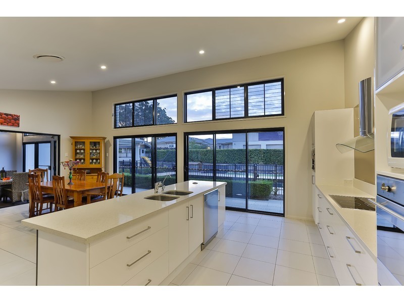 30 McLachlan Drive, Highfields QLD 4352