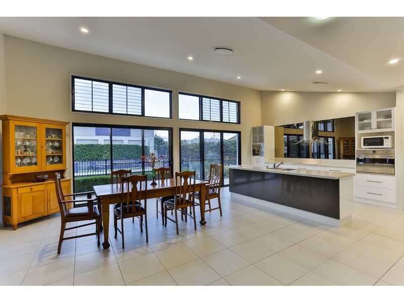 30 McLachlan Drive, Highfields QLD 4352