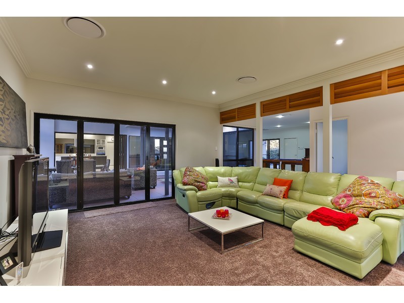 30 McLachlan Drive, Highfields QLD 4352