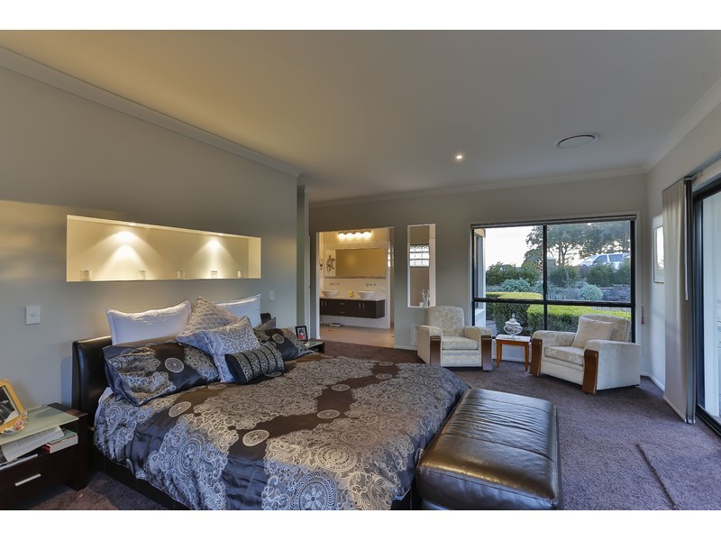 30 McLachlan Drive, Highfields QLD 4352