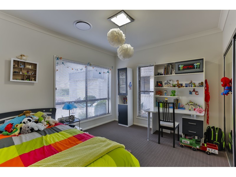 30 McLachlan Drive, Highfields QLD 4352