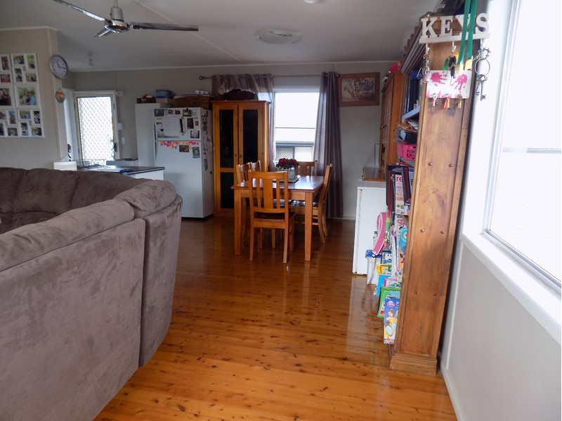 18 John Street, Goombungee QLD 4354
