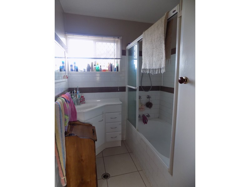 18 John Street, Goombungee QLD 4354