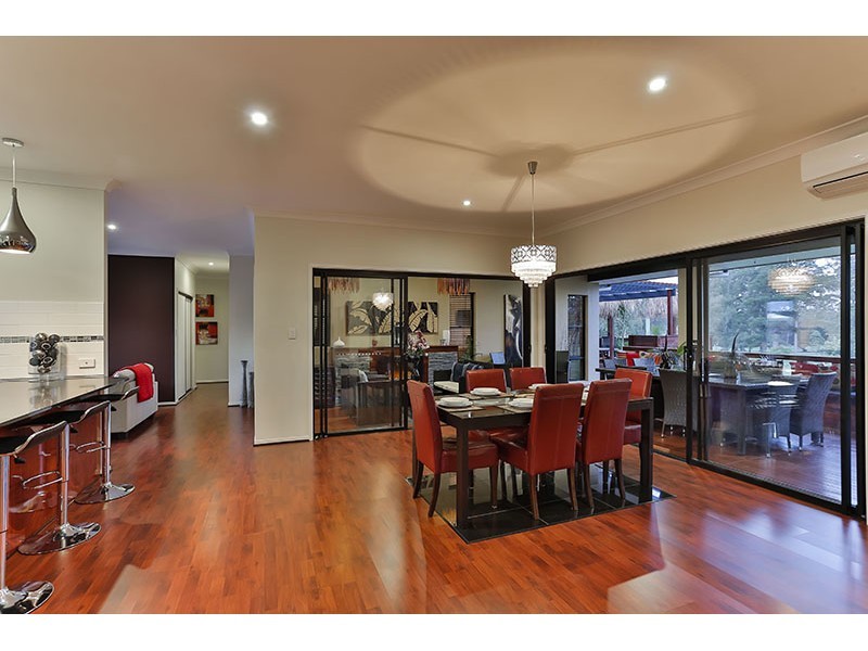 1 Caithness Court, Middle Ridge QLD 4350