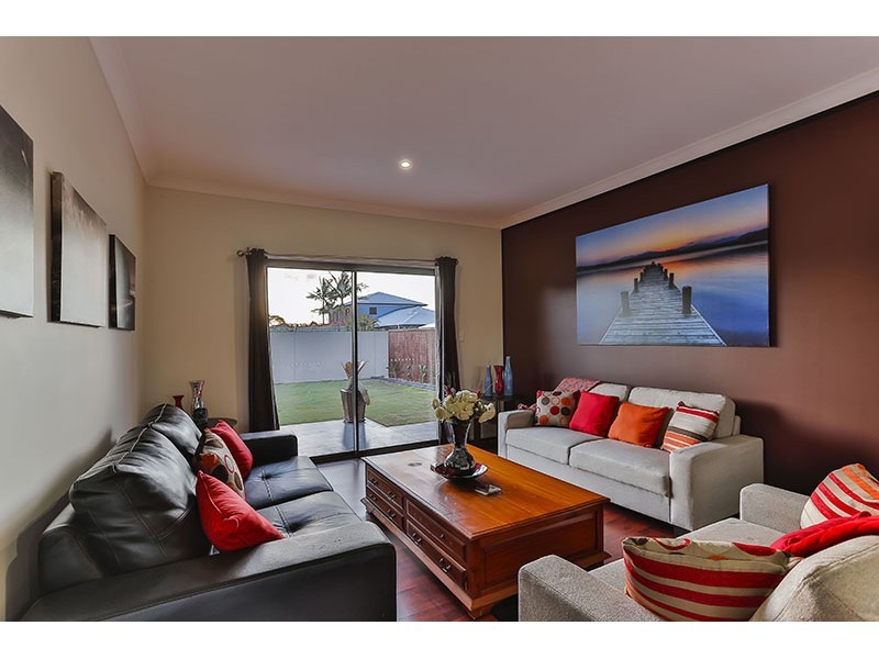 1 Caithness Court, Middle Ridge QLD 4350