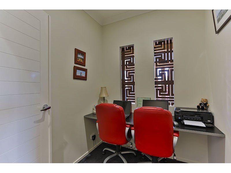 1 Caithness Court, Middle Ridge QLD 4350