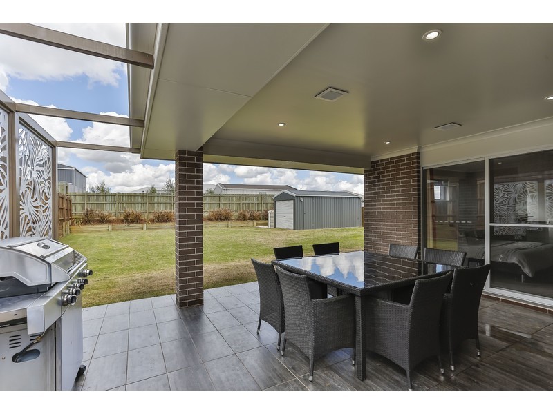 5 Heron Court, Highfields QLD 4352