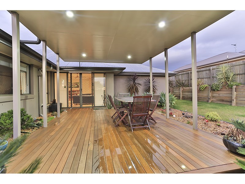 10 Smythe Drive, Highfields QLD 4352