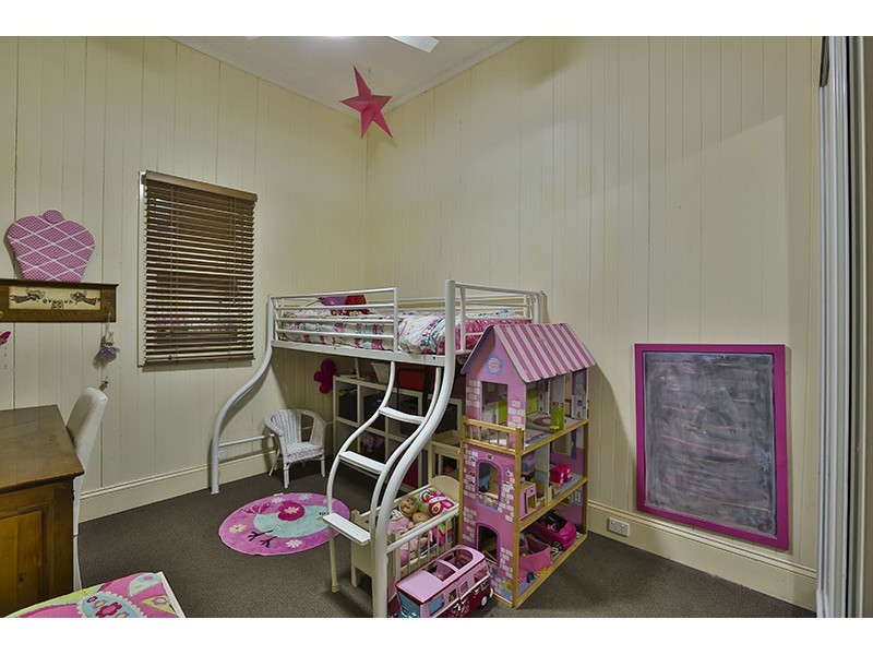 20 Edith Street, Newtown QLD 4350