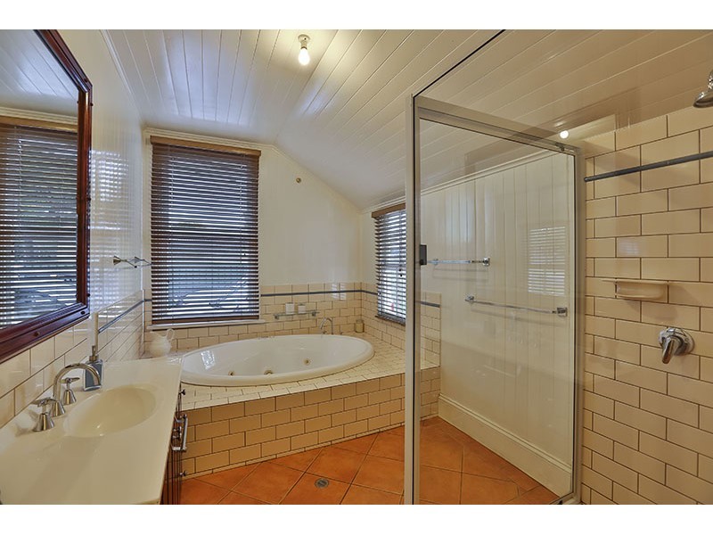 20 Edith Street, Newtown QLD 4350