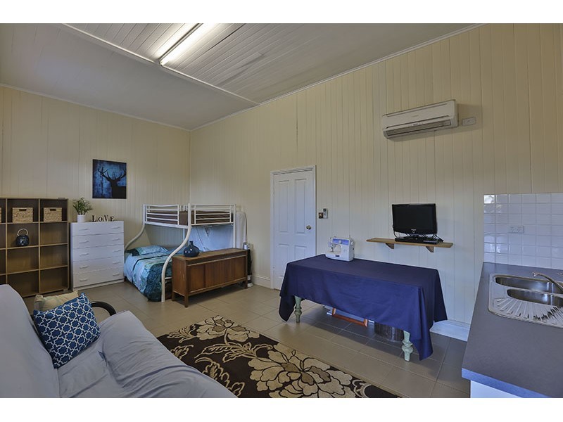 20 Edith Street, Newtown QLD 4350