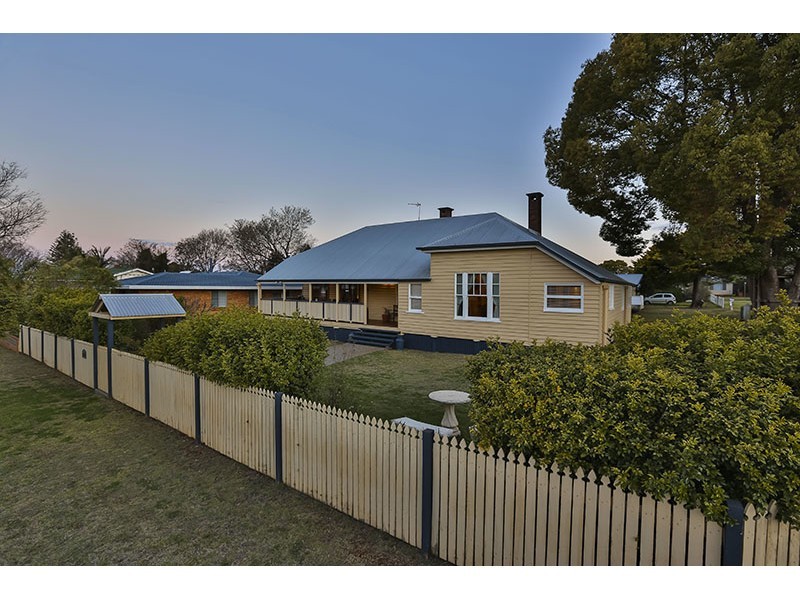 20 Edith Street, Newtown QLD 4350