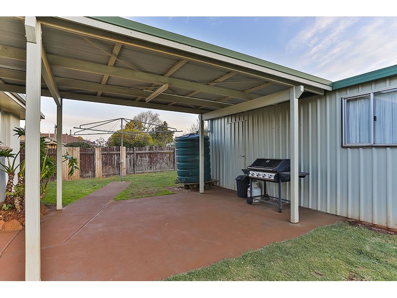 40 Lavena Drive, Darling Heights QLD 4350