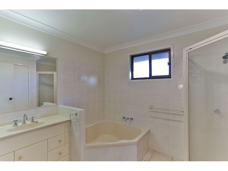 18 Regent Street, Darling Heights QLD 4350