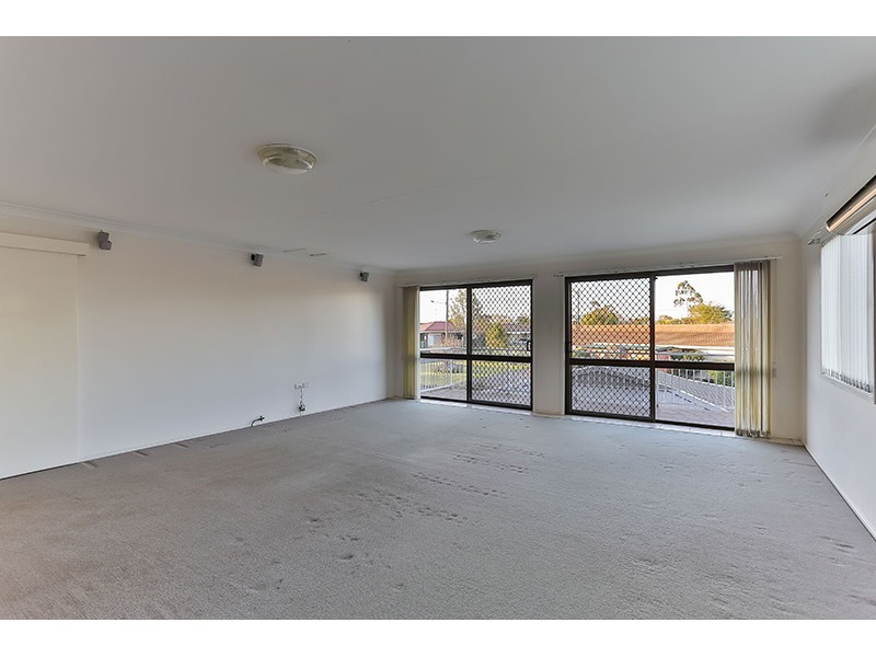 18 Regent Street, Darling Heights QLD 4350