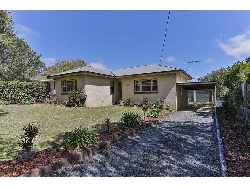 27 Leichhardt Street, Centenary Heights QLD 4350