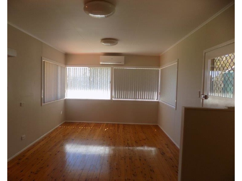 85 South Street, Rangeville QLD 4350