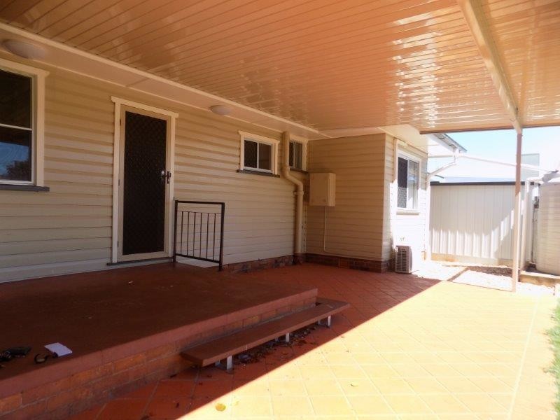 85 South Street, Rangeville QLD 4350