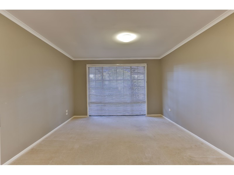 6 Shorelands Drive, Withcott QLD 4352