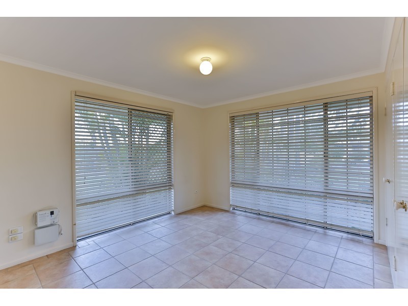 6 Shorelands Drive, Withcott QLD 4352