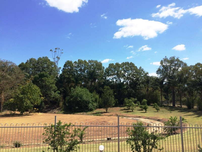 6 Shorelands Drive, Withcott QLD 4352