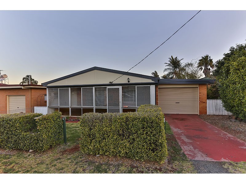 260a North Street, Rockville QLD 4350