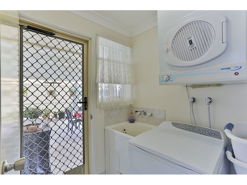 11 Vista Court, Withcott QLD 4352