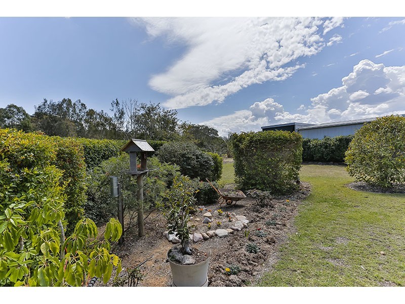 11 Vista Court, Withcott QLD 4352