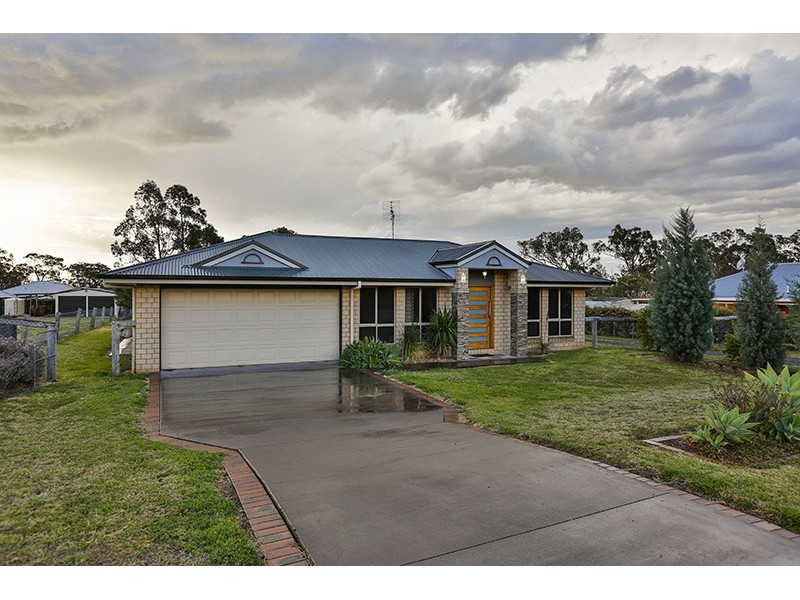 57 Highland Park Road, Meringandan West QLD 4352