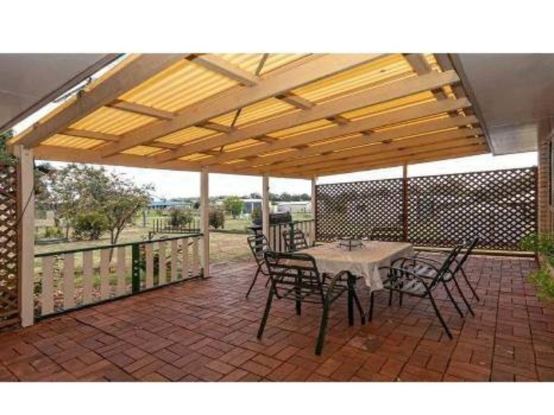 8 Highland Park Road, Meringandan West QLD 4352