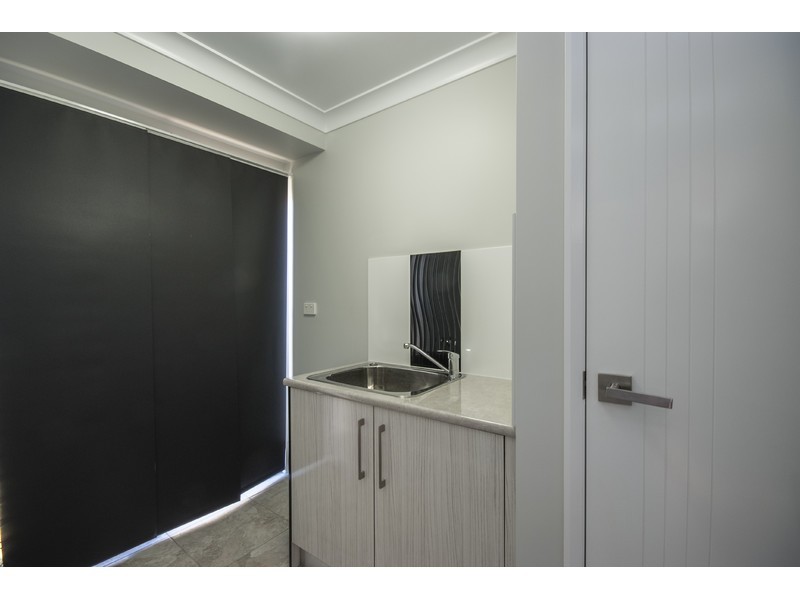 1/3 Warwick Street, Harristown QLD 4350