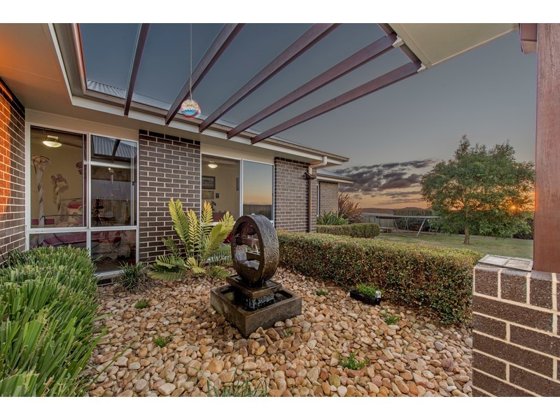11 Plover Court, Highfields QLD 4352
