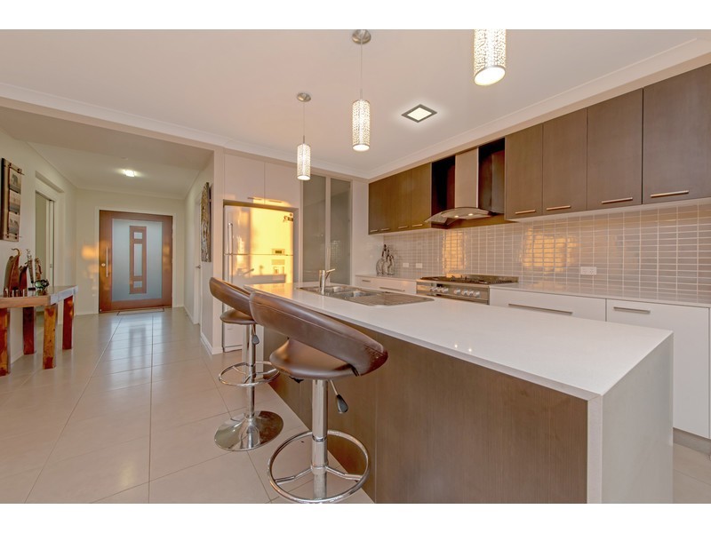 11 Plover Court, Highfields QLD 4352