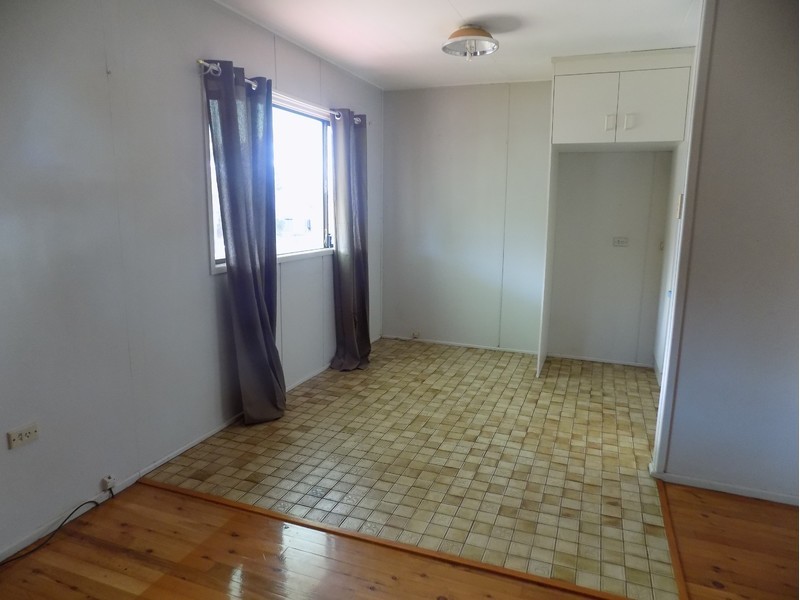 4 West Street, North Toowoomba QLD 4350