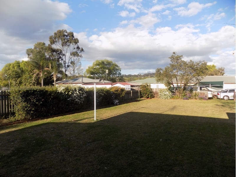 4 West Street, North Toowoomba QLD 4350