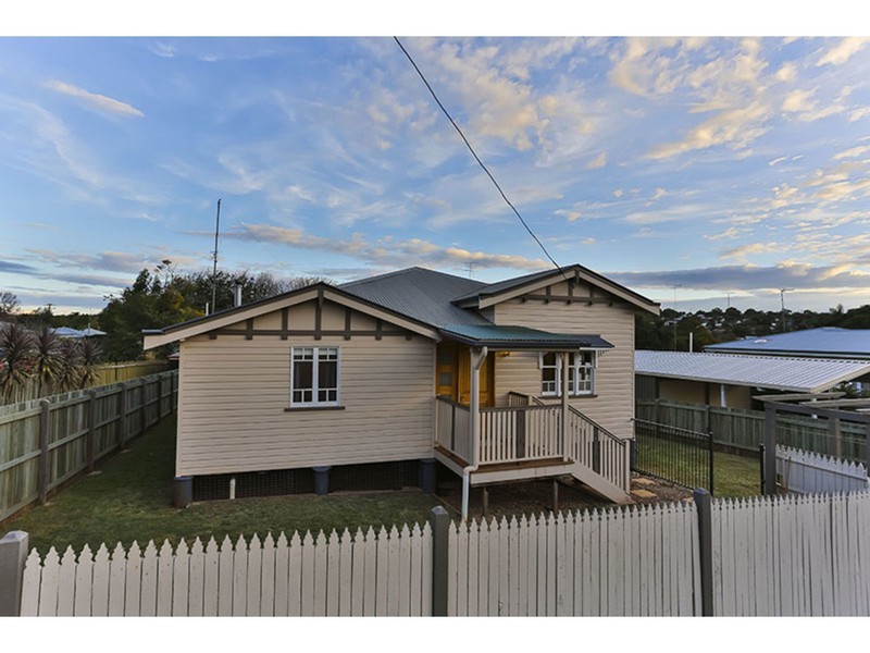 72 James Street, Rangeville QLD 4350