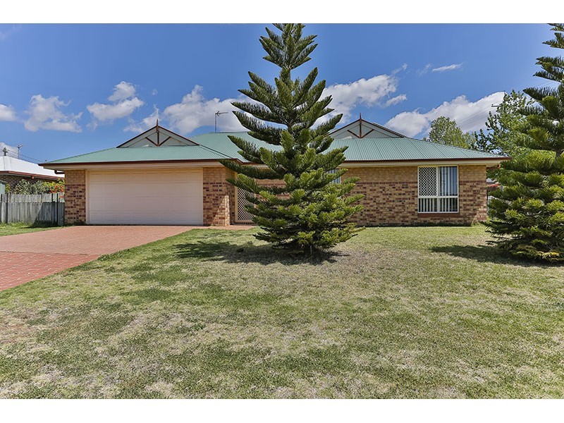 392 Alderley Street, Kearneys Spring QLD 4350