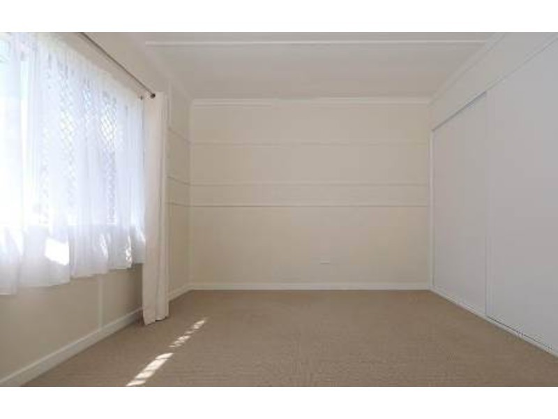 18 Elizabeth Street, South Toowoomba QLD 4350