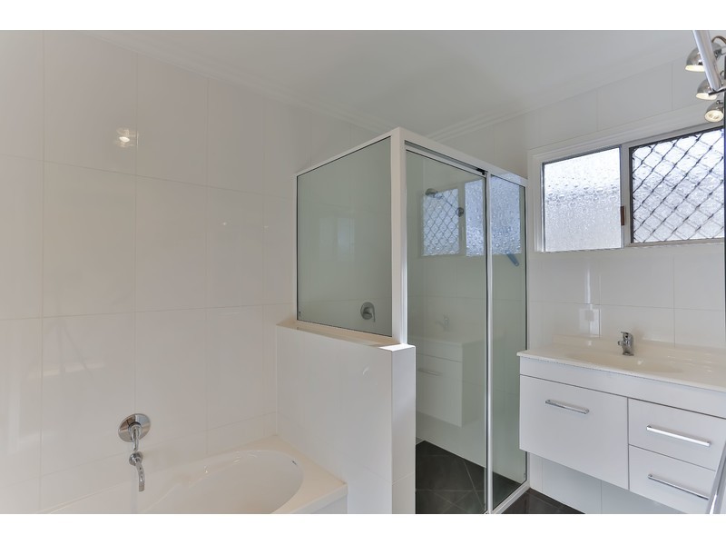 19 Cathro Street, Rockville QLD 4350