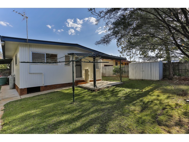 19 Cathro Street, Rockville QLD 4350
