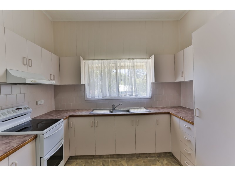 17 Sir Street, North Toowoomba QLD 4350