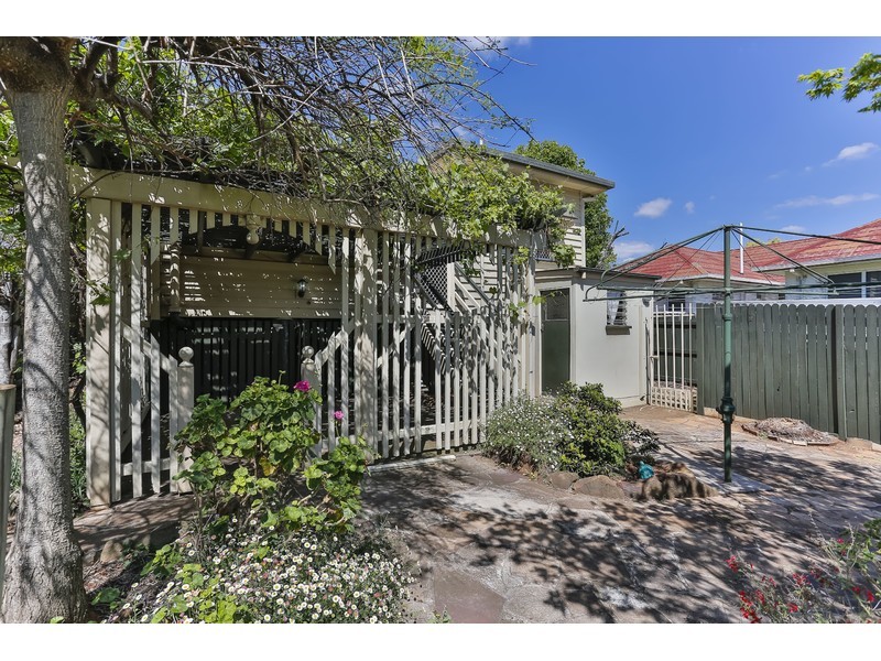 17 Sir Street, North Toowoomba QLD 4350