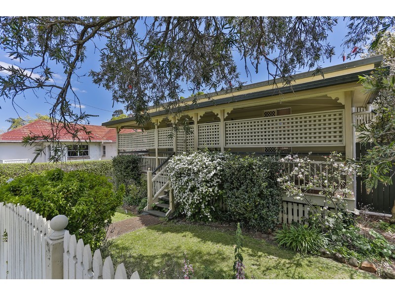 17 Sir Street, North Toowoomba QLD 4350