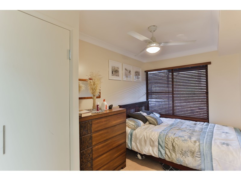 13 Greenbury Street, Rockville QLD 4350