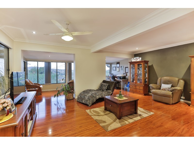 13 Greenbury Street, Rockville QLD 4350