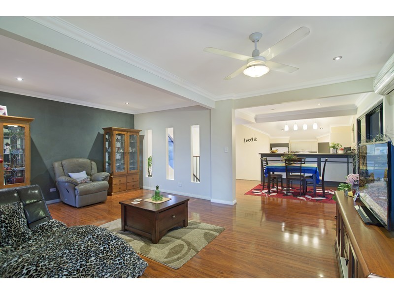 13 Greenbury Street, Rockville QLD 4350