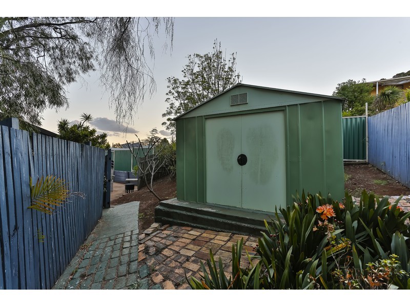 13 Greenbury Street, Rockville QLD 4350